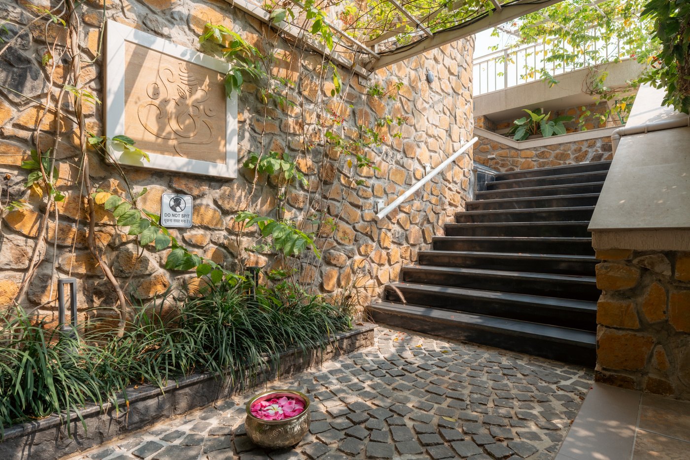 Nature’s Womb shared living space 4