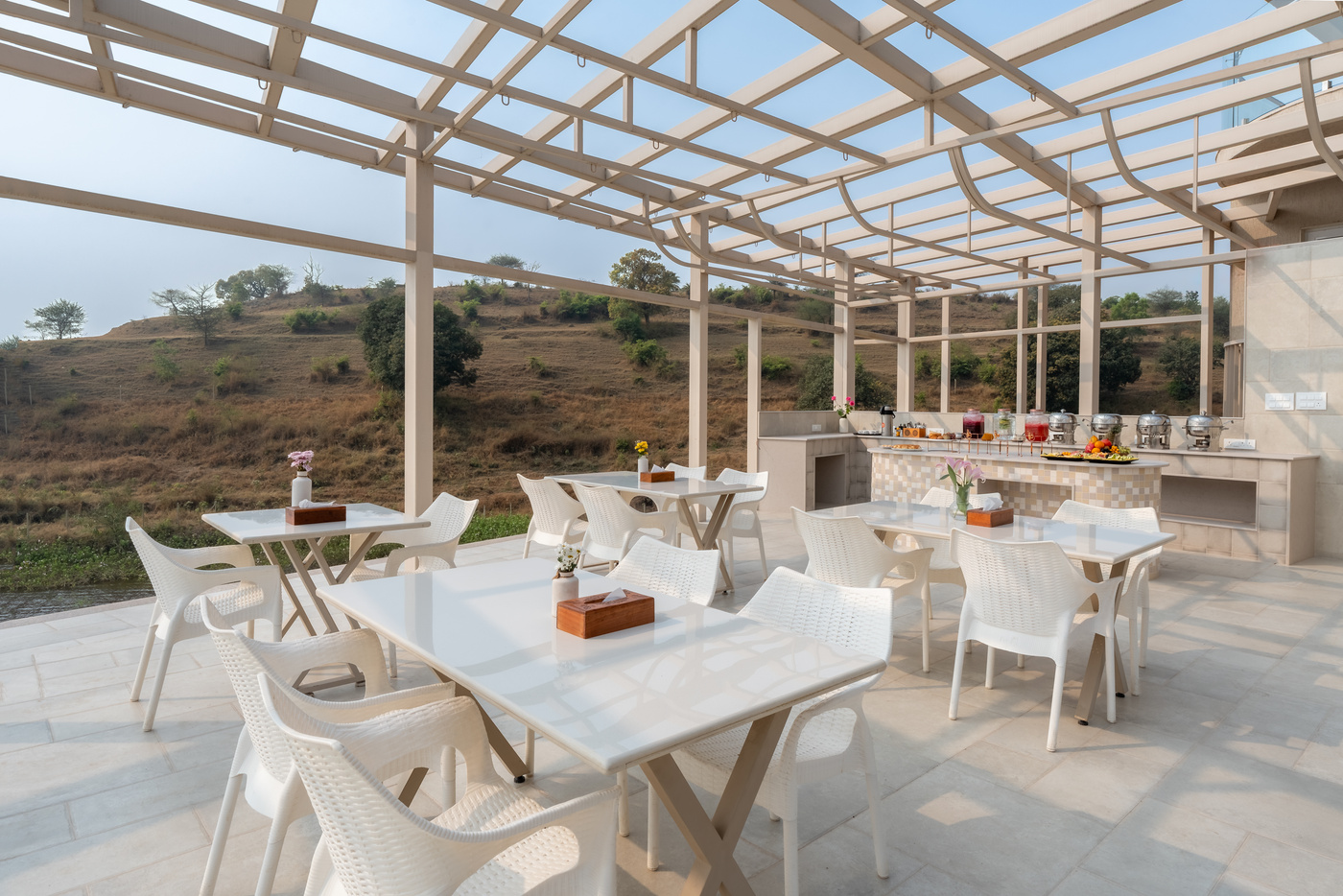 Chef & dining at Nature’s Womb 2